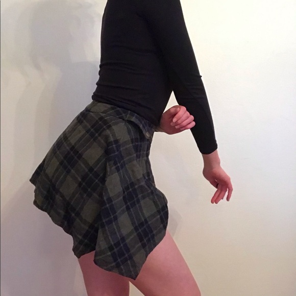 Asymmetrical Plaid Skirt - Picture 2 of 2